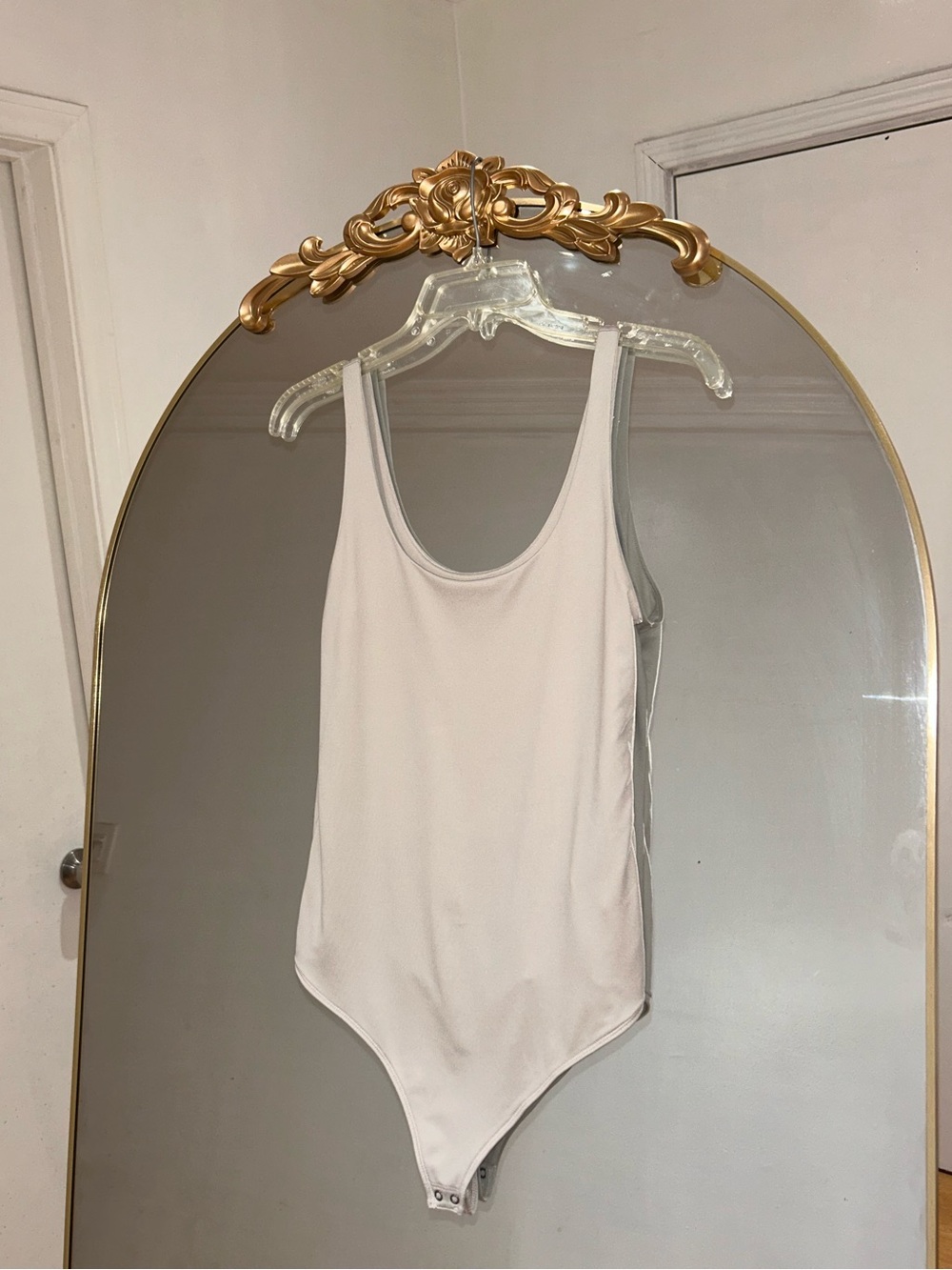 Abercrombie & Fitch Scoop Neck Thong Bodysuit in Taupe, Size M